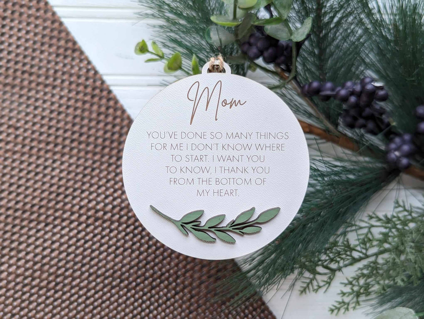 MOM LEAF ORNAMENT