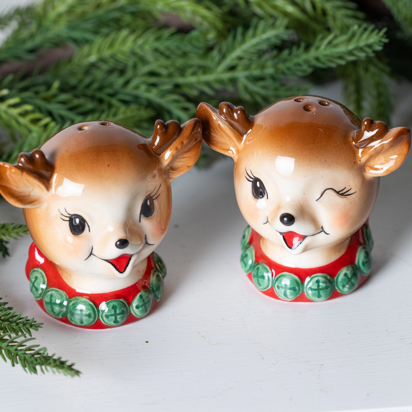 CERAMIC VINTAGE REINDEER SALT AND PEPPER SET