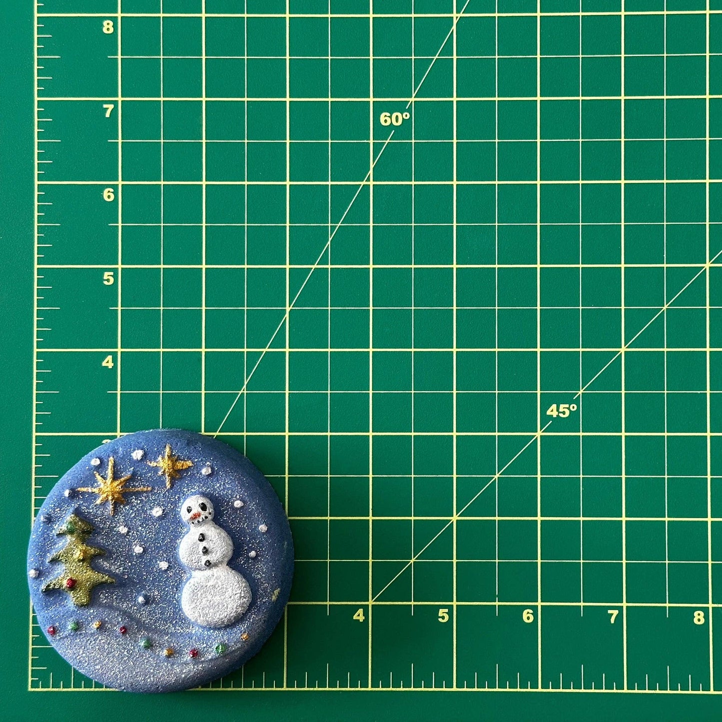 The Bomb Bar - Christmas - Snowman with tree