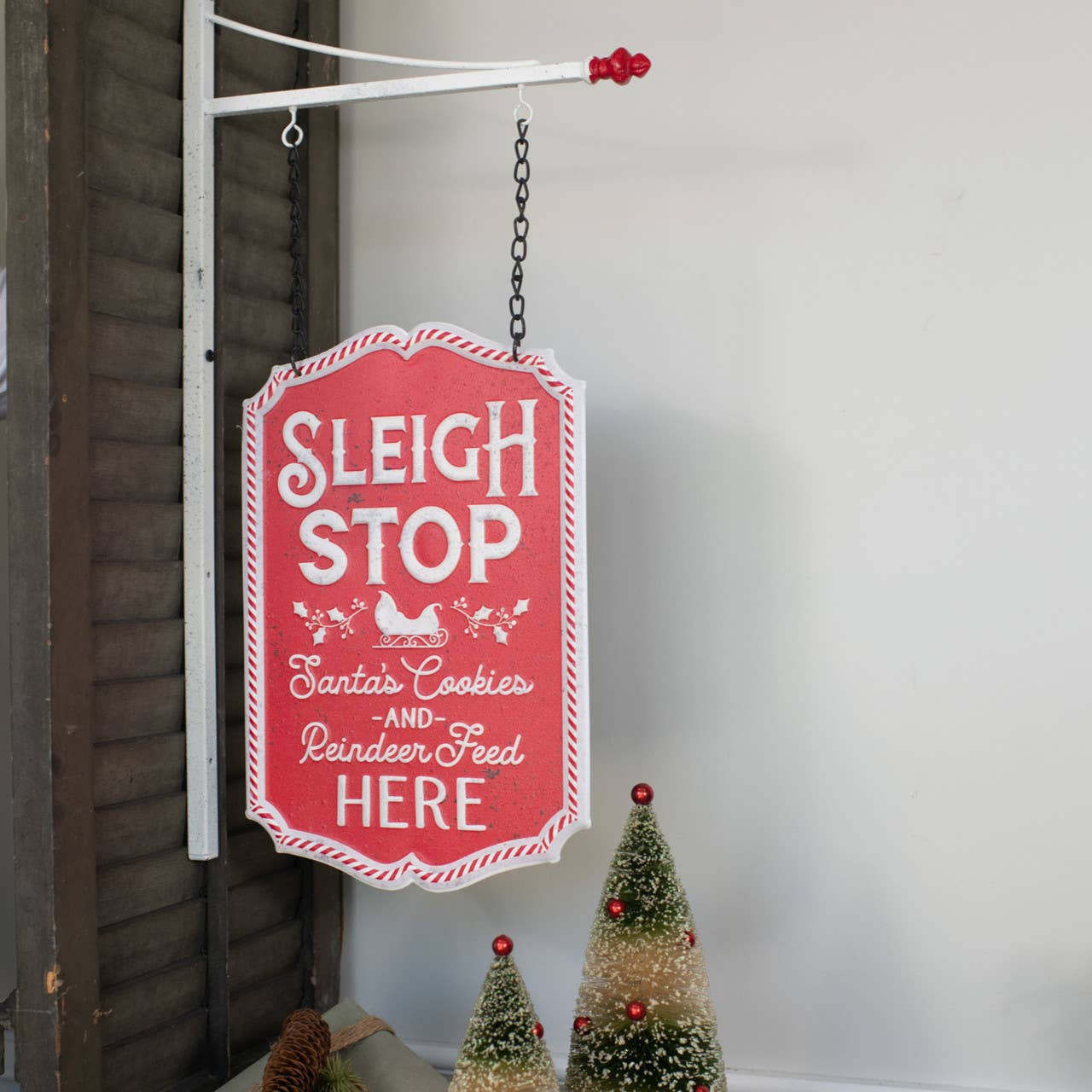 RED SLEIGH STOP BRACKET SIGN