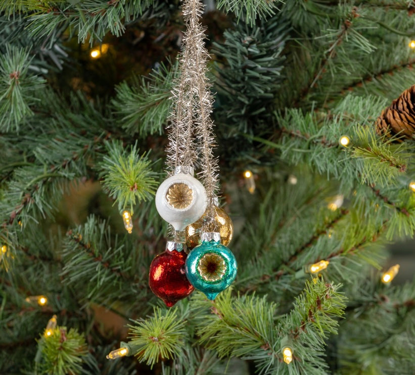 8" TINSEL & CAVED ORNAMENT CLUSTER