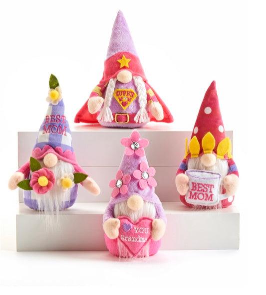 Mom and Grandma Gnomes, 4 Assorted