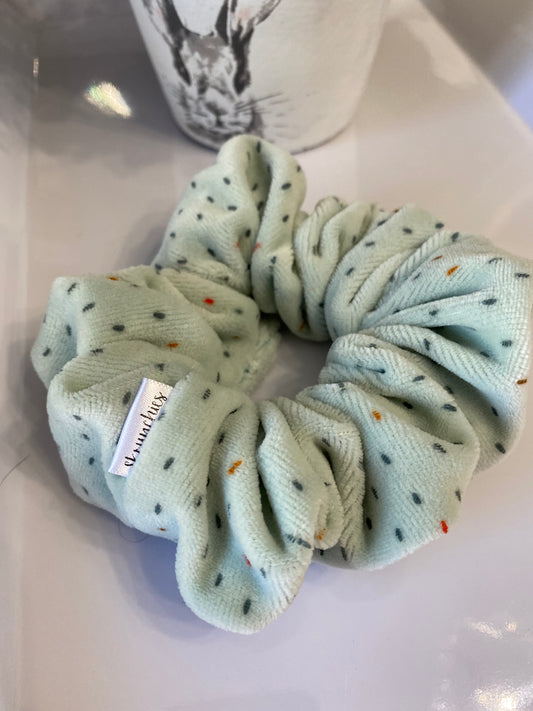 Scrunchie, velvet green with polka dots