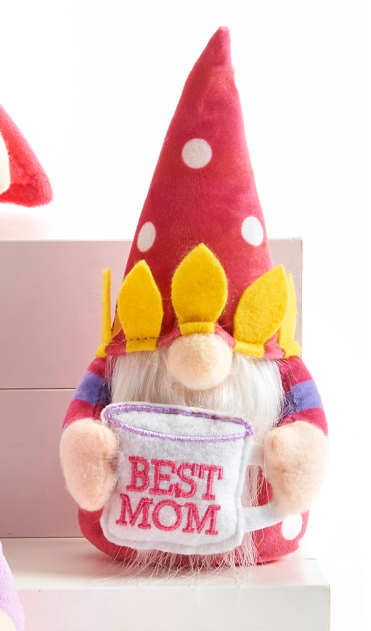 Mom and Grandma Gnomes, 4 Assorted