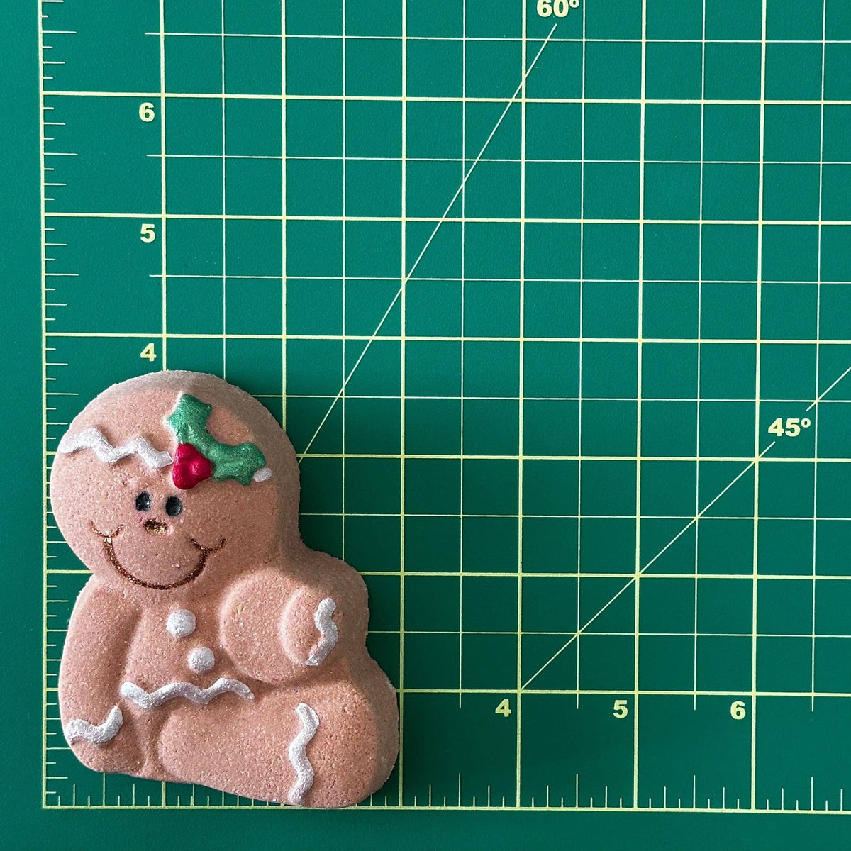 The Bomb Bar - Christmas Gingerbreads Bath Bomb: Girl