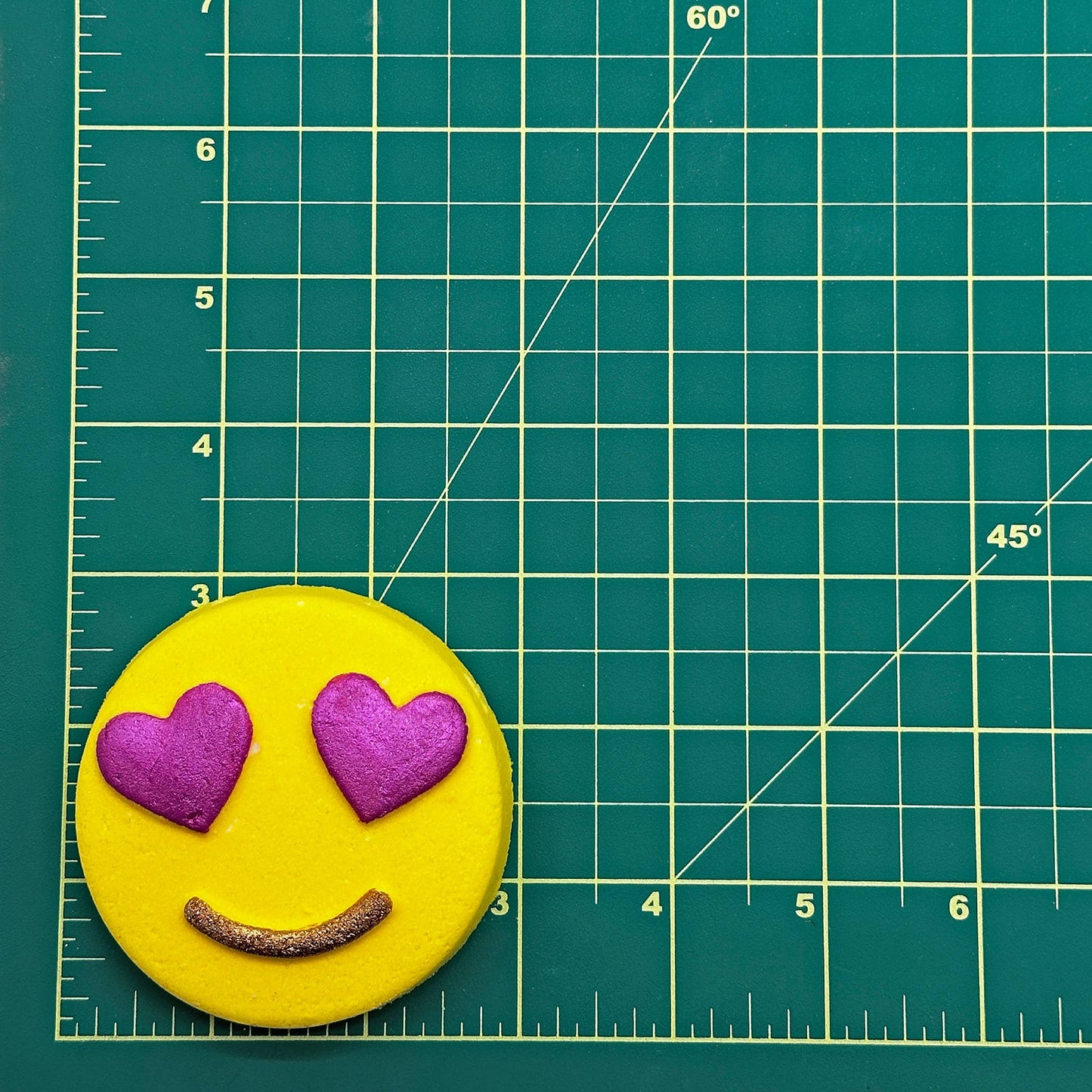 The Bomb Bar - Mini Heart Eyes Emoji