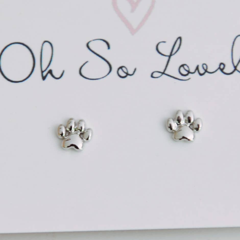 Oh So Lovely - Paw Stud Earrings: Yellow Gold