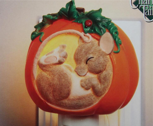 4” PUMPKIN, MOUSE NIGHT LIGHT, 
CHARMING TAILS, #136050
