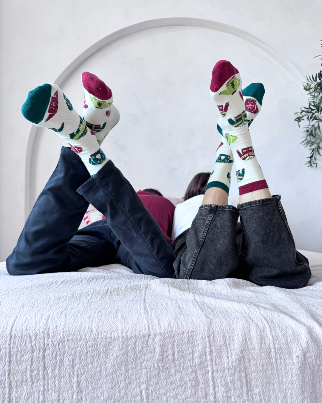 Friday Sock Co. - Men's Ugly Christmas Sweaters on Socks Mid-Calf Socks - Gift