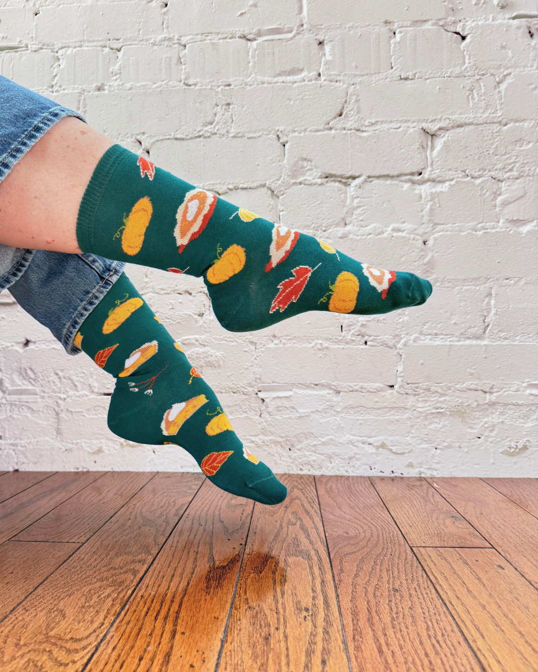 Friday Sock Co. - Women's Pumpkin Pie Fun Crew Socks - Thanksgiving Fall Gift