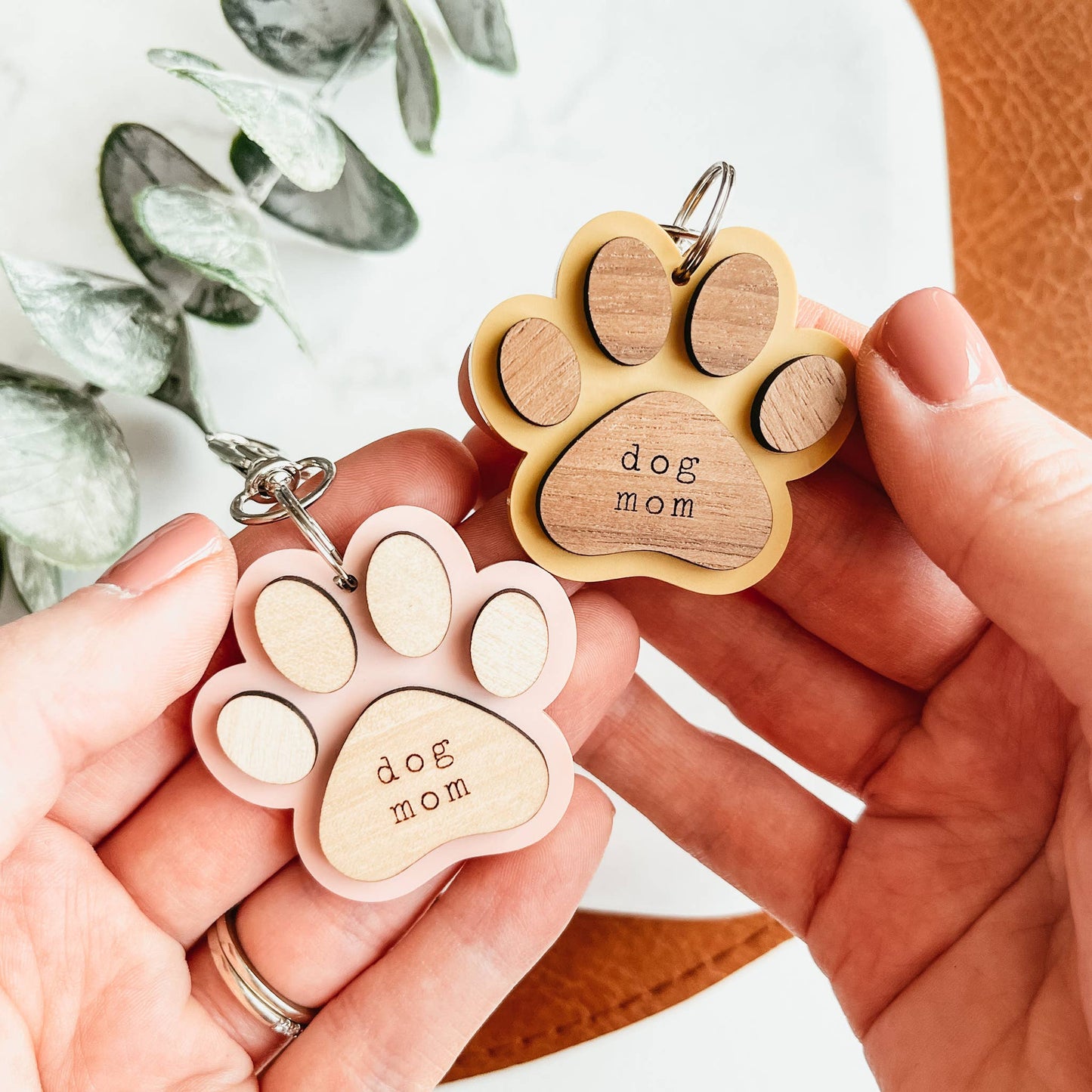 Knotty Design Co. - Dog Mom Wood And Acrylic Keychain: Maple (Light) / Blush Nude