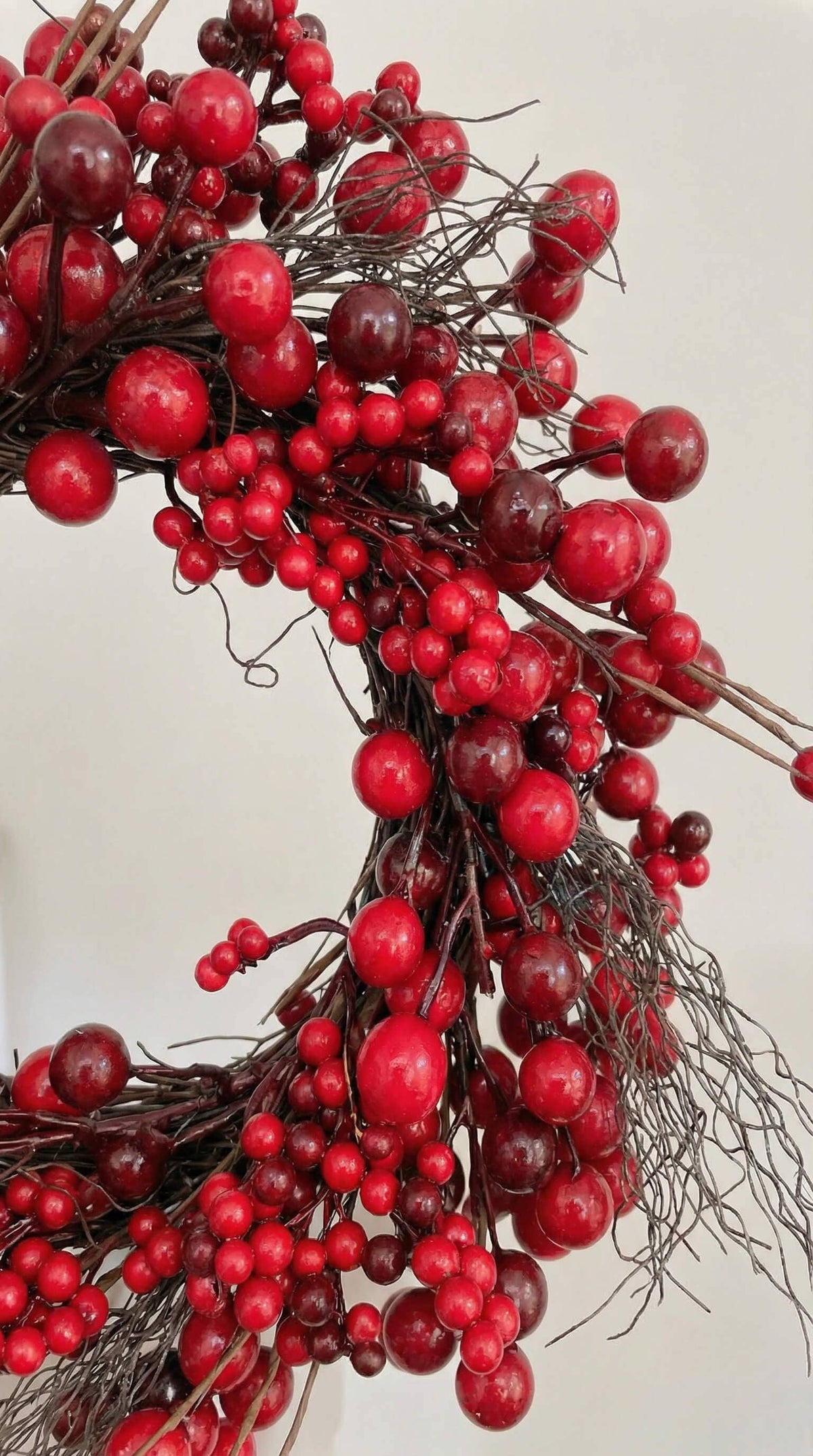 Hycroft Home Decor - Faux Christmas Wreath, Red Berry, 14 Inch