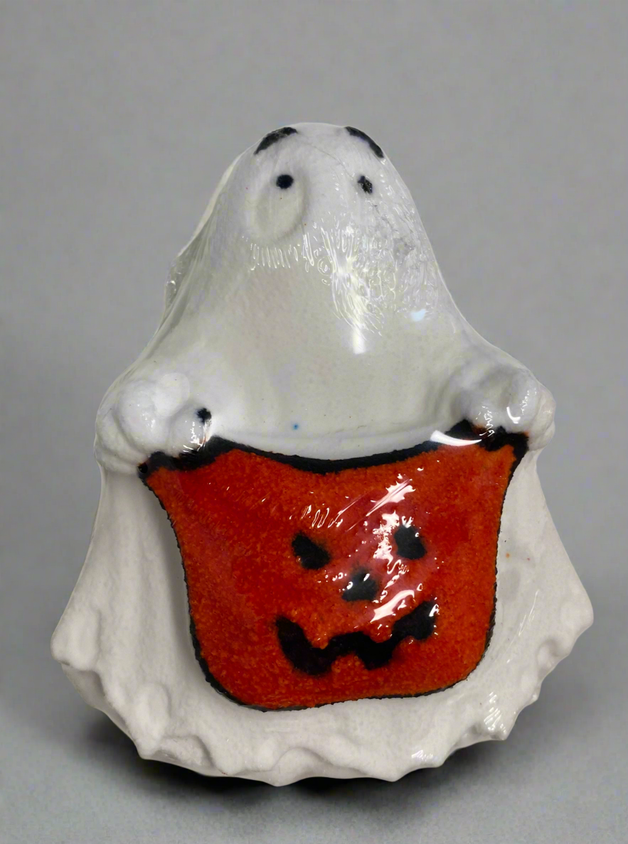 Large Ghost with Jack O Lantern Bath Bomb