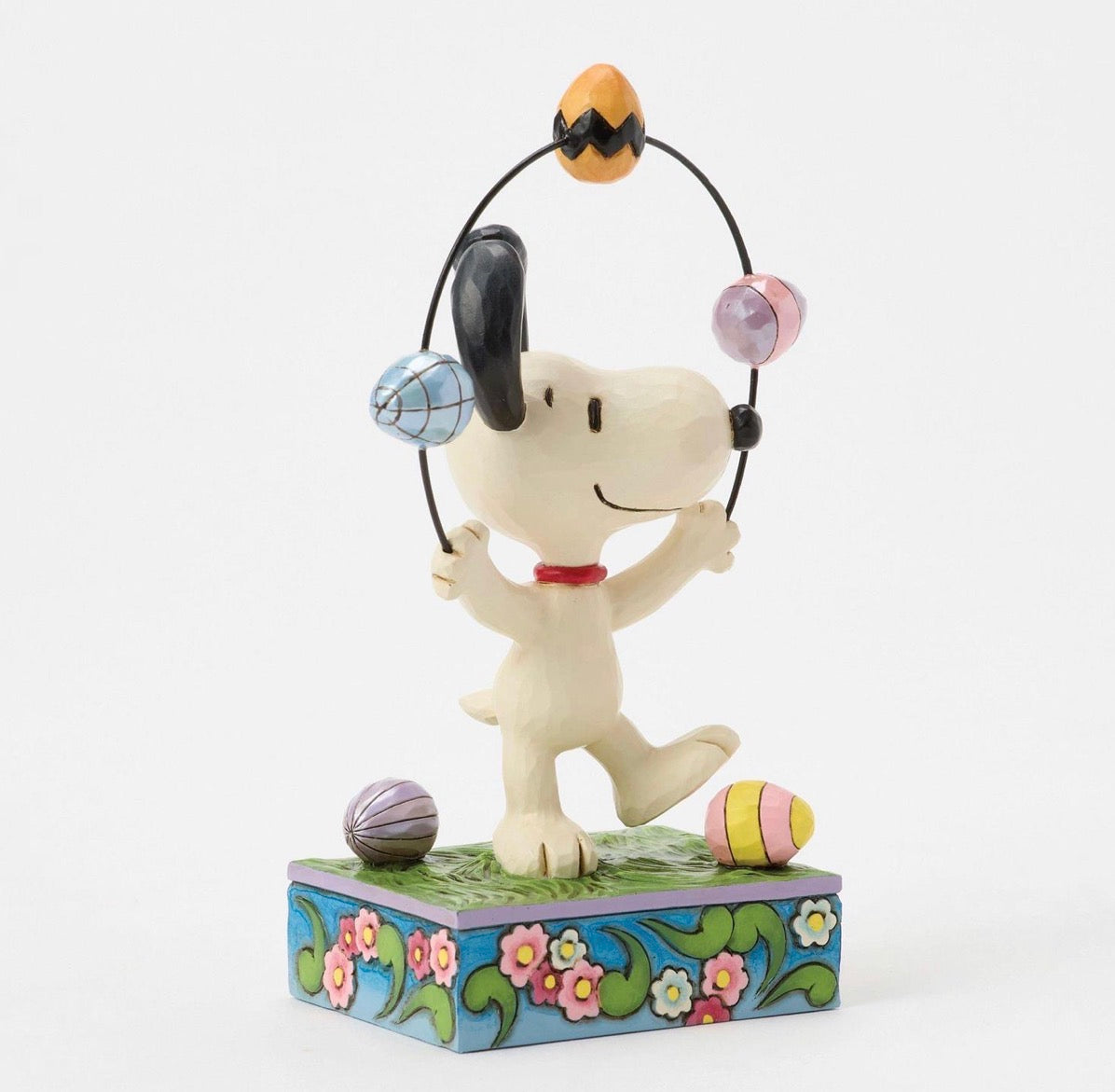 Jim Shore, Snoopy Juggling Eggs