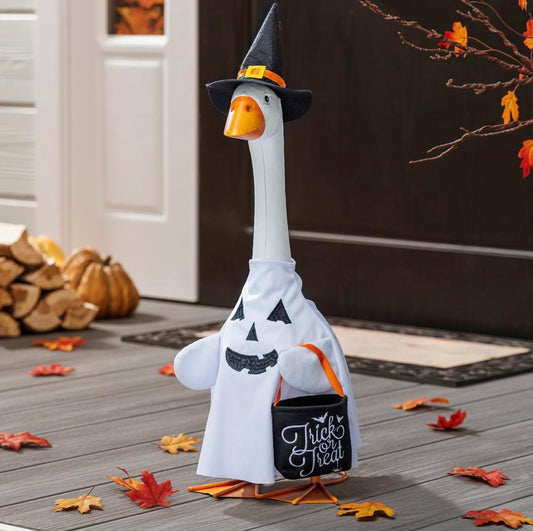 Giddy The Goose Outfit, Ghost