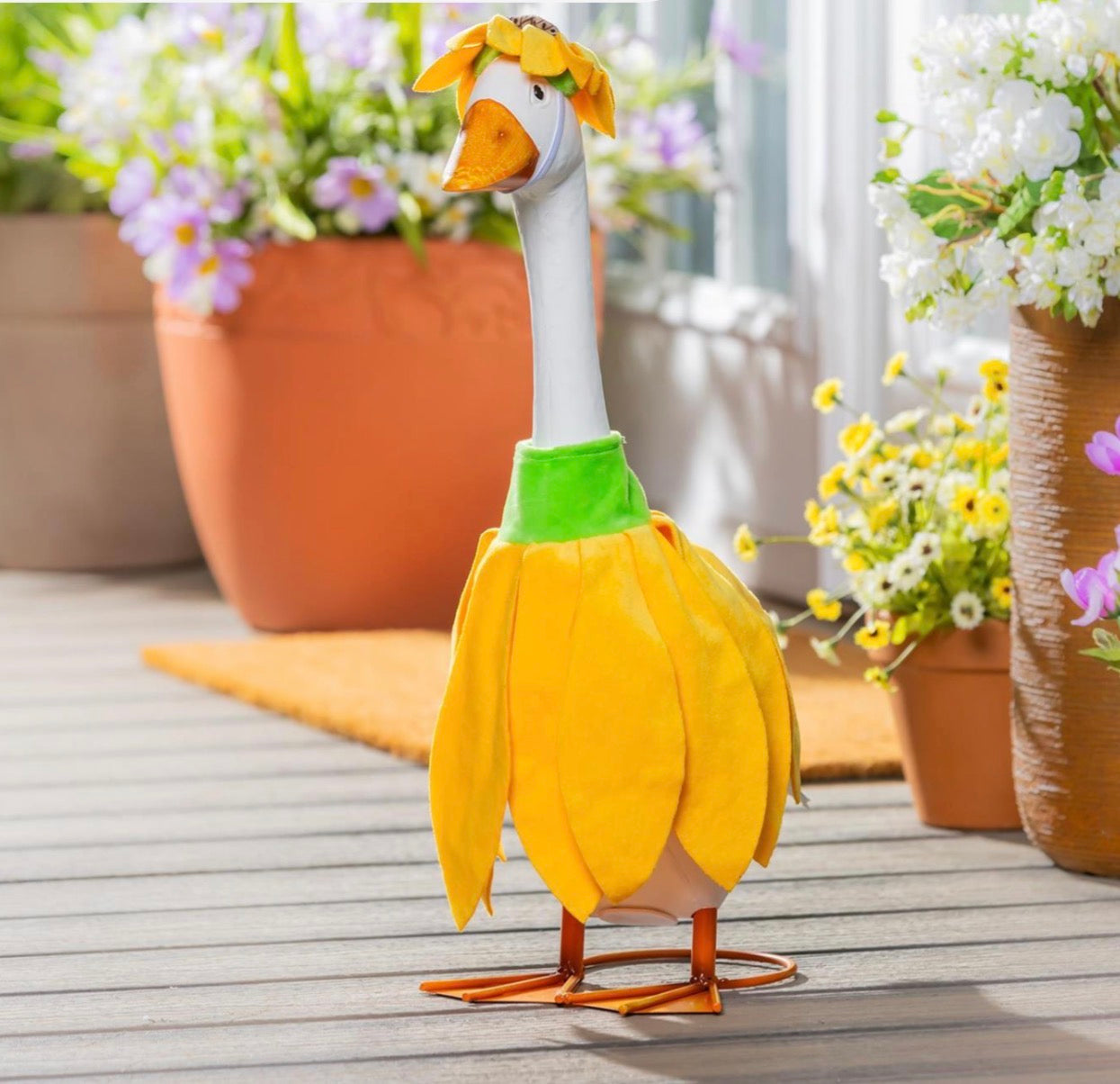 Giddy the Goose Outfit, Sunflower Radiance