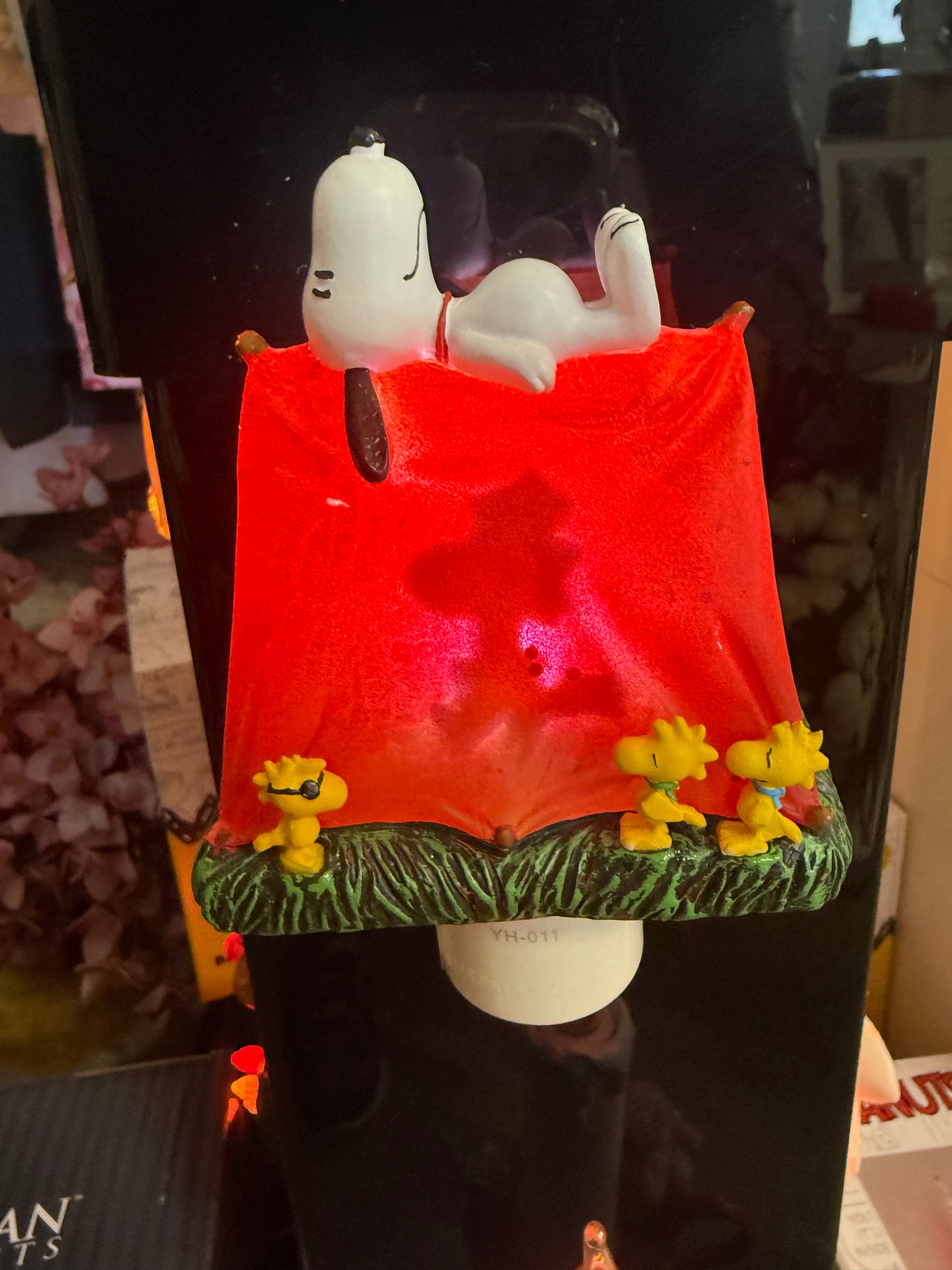 5 Inch Light Reveal Tent Snoopy Night Light with Woodstock by Roman #160076