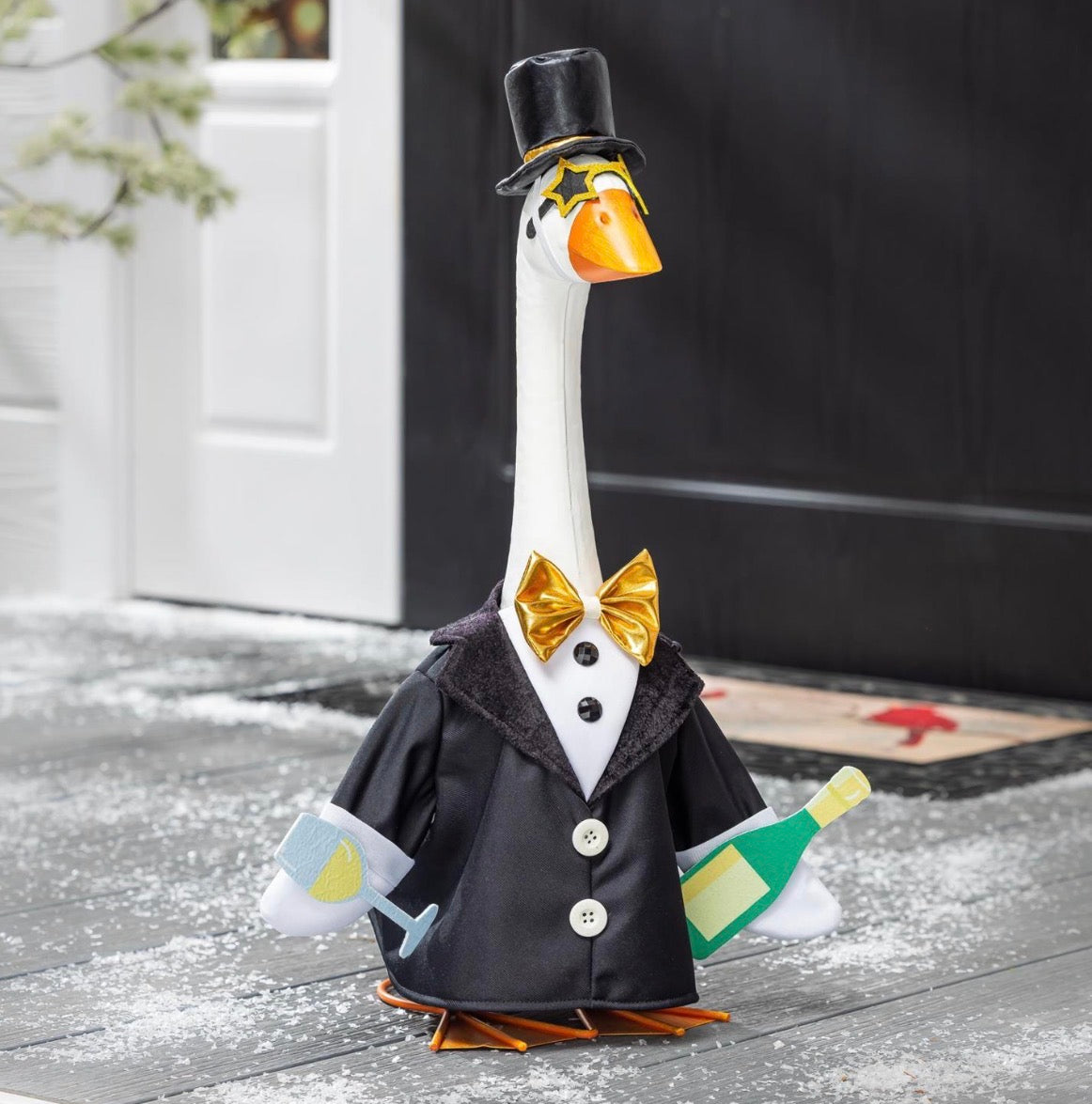 Giddy the Goose Outfit, Happy New Year