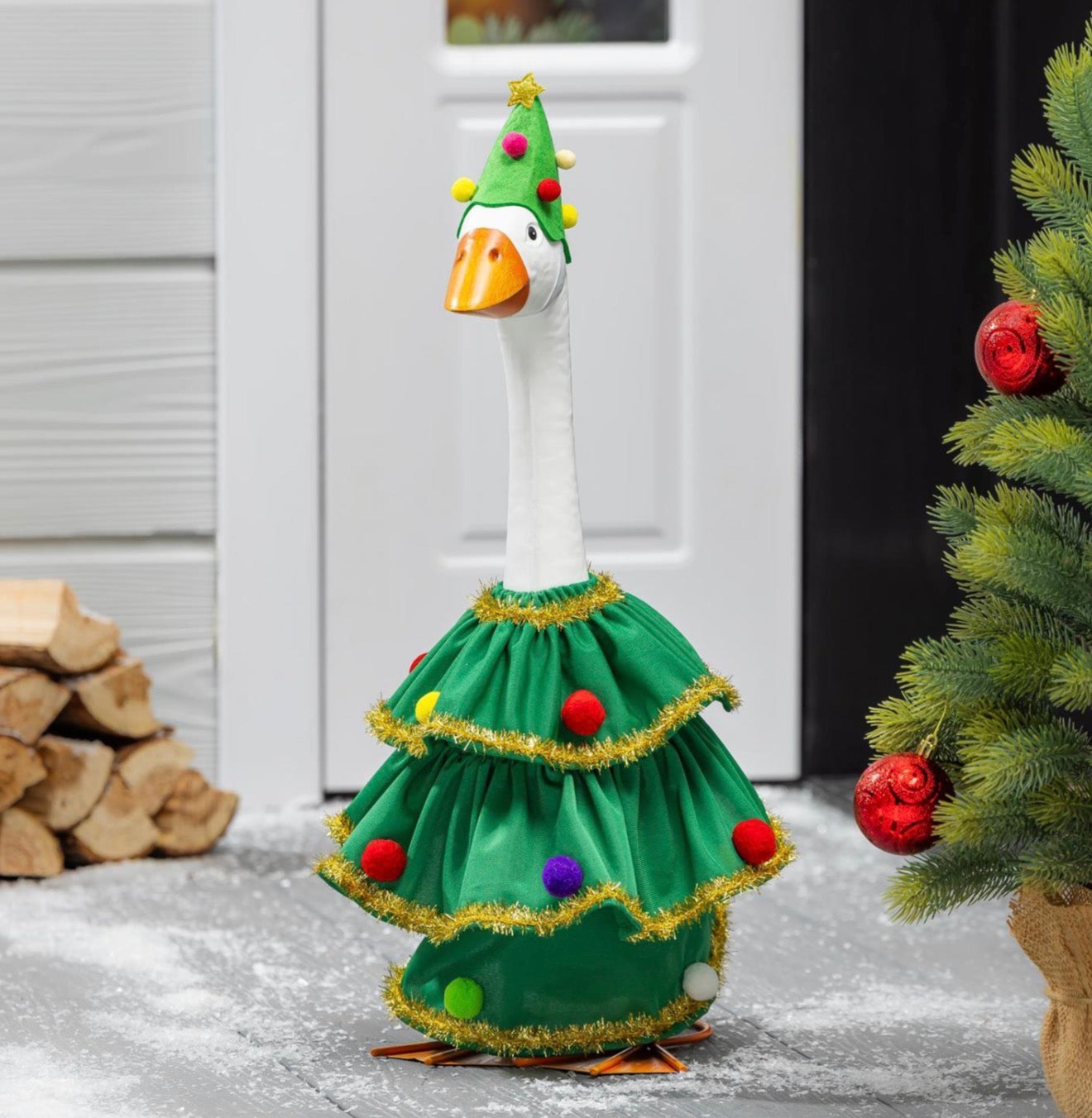 Giddy the Goose Outfit, Christmas Tree