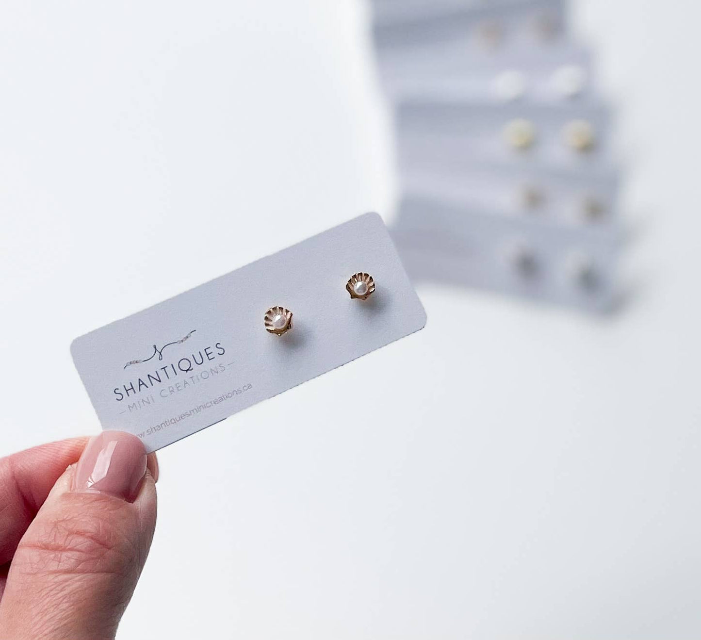 Shantiques Mini Creations - Earrings - Summer Beach Collection: White Starfish / Post