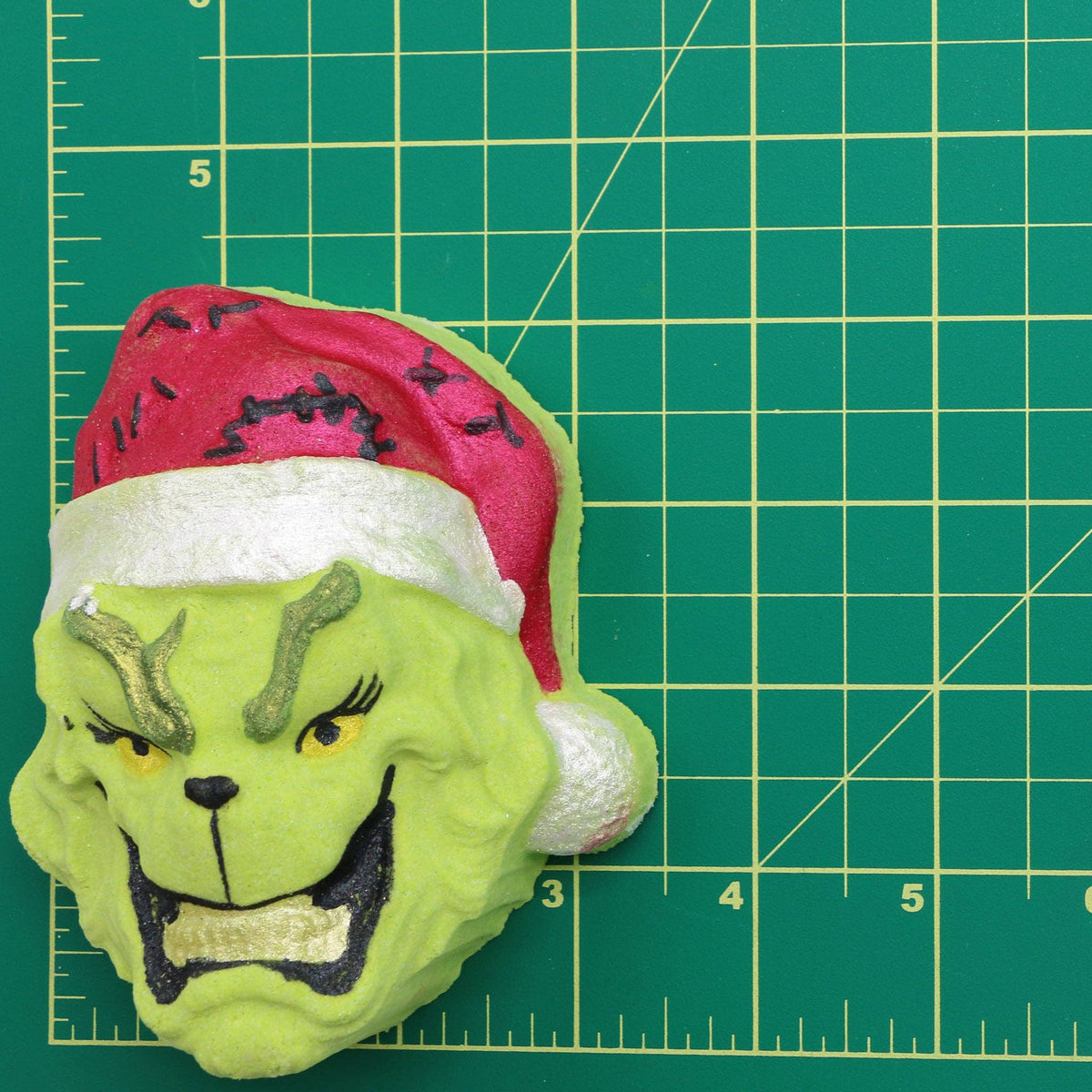 The Bomb Bar - Christmas Creepy Grumpus