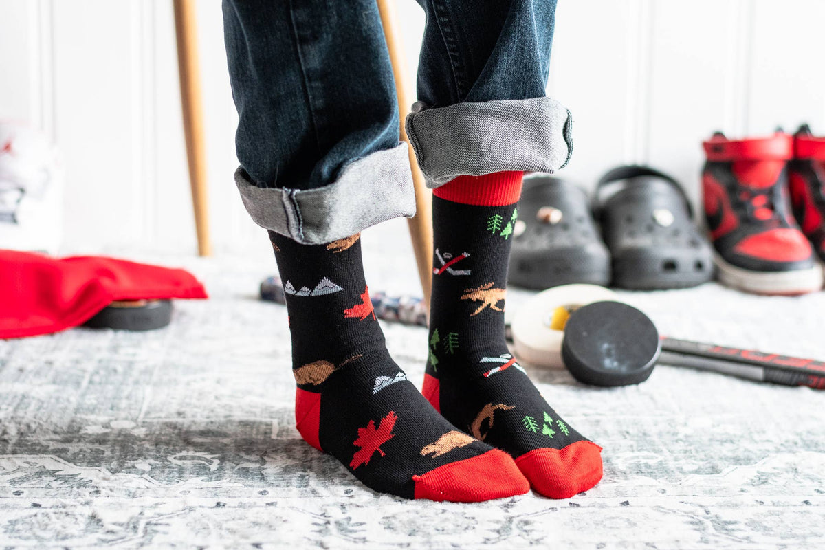 Friday Sock Co. - Kid's Canada Icons Crew Socks - Gender Neutral Gift: Large (Age 8-12)