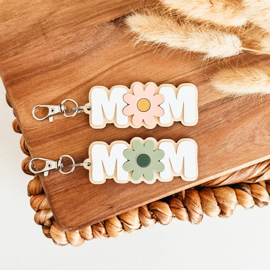 Mom 3D Daisy Keychain | Mother's Day Keychain: Fern/Sage