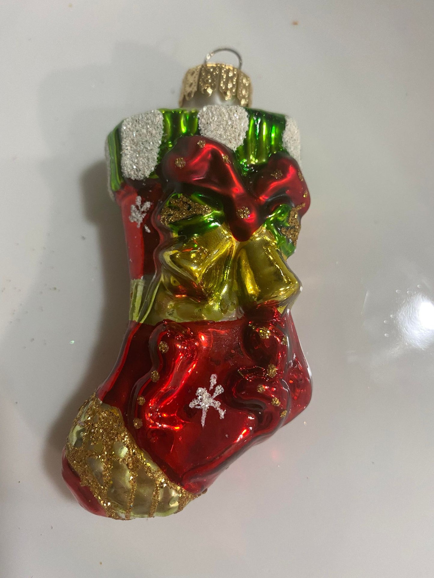 HAND PAINTED GLASS ORNAMENT CHRISTMAS STOCKING 8CM IN ACRYLIC BOX