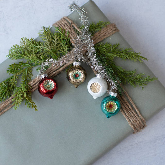 8" TINSEL  &  CAVED ORNAMENT CLUSTER