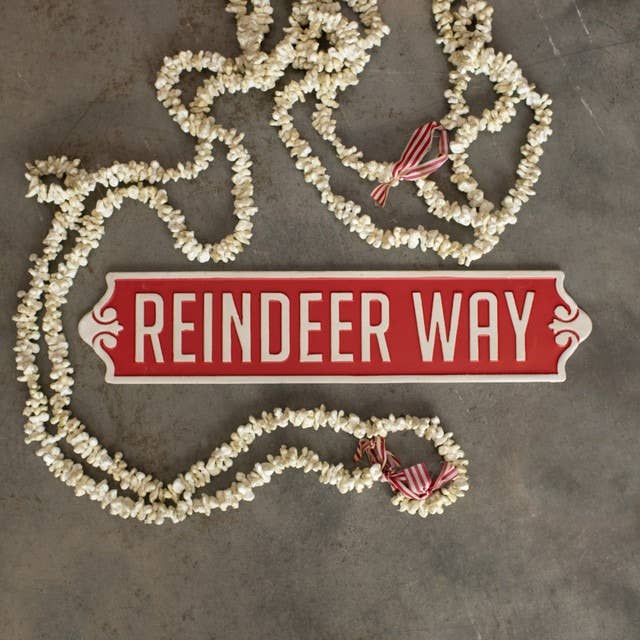 RED REINDEER WAY PLAQUE