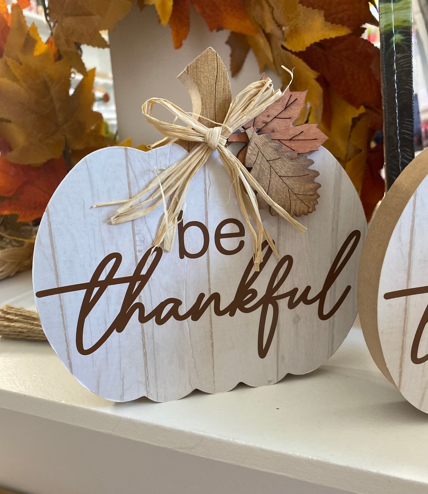 Pumpkin with sentiment “be thankful”
